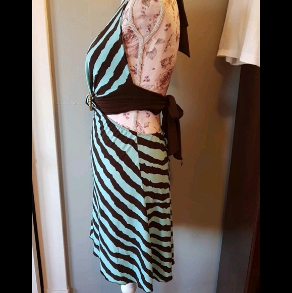 Cutout Beach Dress - Picture 2 of 4